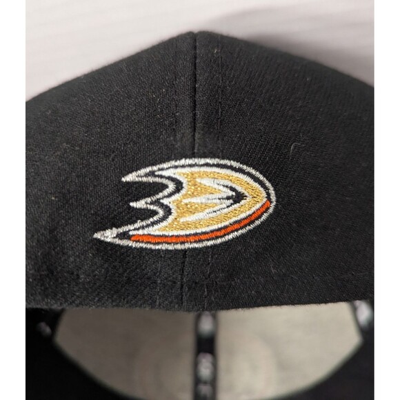 New Era NHL Anaheim Ducks Black Fitted Hat Cap Size 8 59Fifty New No Tags Gift - Picture 7 of 10